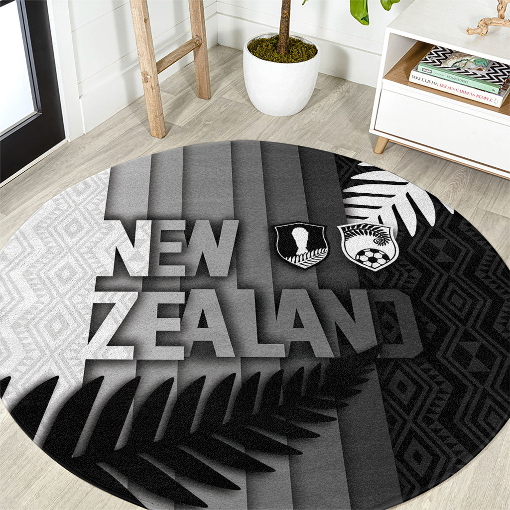 New Zealand Football Round Carpet Silver Fern Maori Pattern Monochrome DT05 White - Polynesian Pride