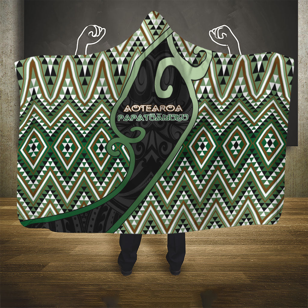 Aotearoa Atua Papatuanuku Hooded Blanket Earth Mother Father Koru Patterns DT05 - Polynesian Pride