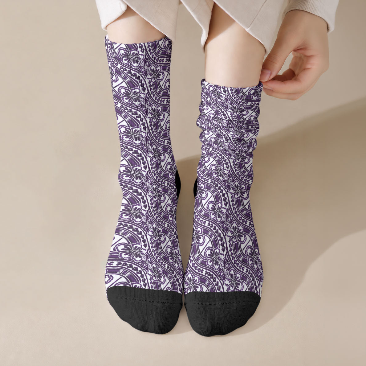 Hibiscus Bloom Island Tribal Waves Crew Socks Purple Polynesian Pattern