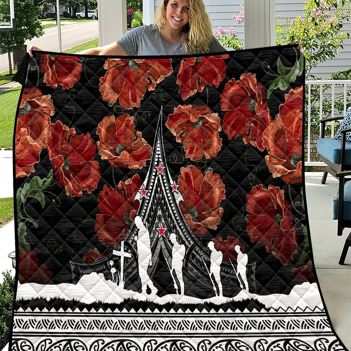 New Zealand ANZAC Day Quilt Poppy With Polynesian Pattern LT01 Black - Polynesian Pride