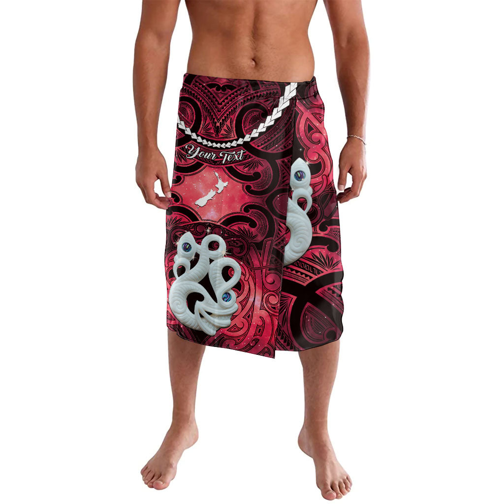 Personalised Maori Matariki Manaia Whero Lavalava Maori Kowhaiwhai Pattern Galaxy LT01 Red - Polynesian Pride