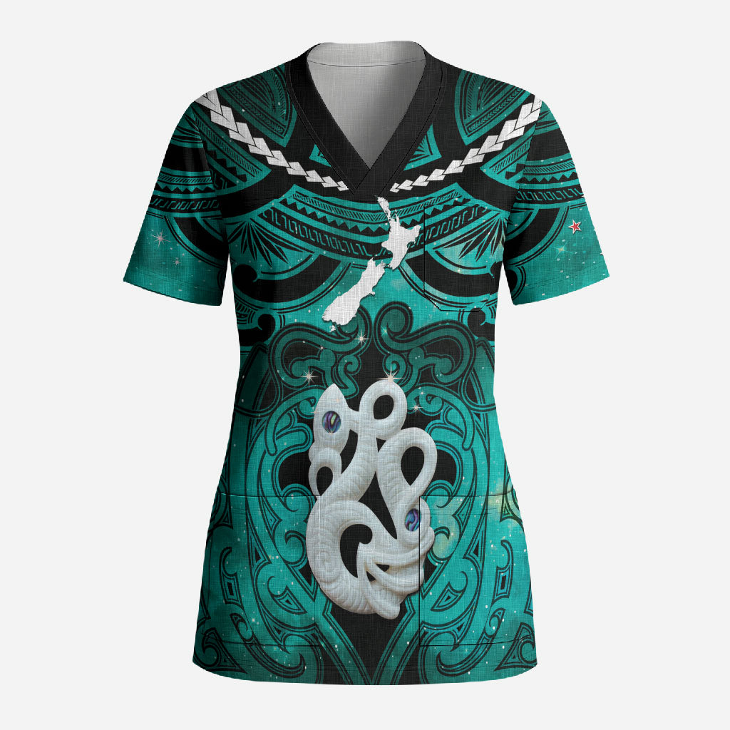 Personalised Maori Matariki Manaia Turquoise Scrub Top Maori Kowhaiwhai Pattern Galaxy LT01 Adult Turquoise - Polynesian Pride