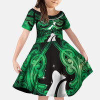 Personalised Maori Matariki Hei Matau Kakariki Kid Short Sleeve Dress Maori Kowhaiwhai Pattern Galaxy LT01 KID Green - Polynesian Pride