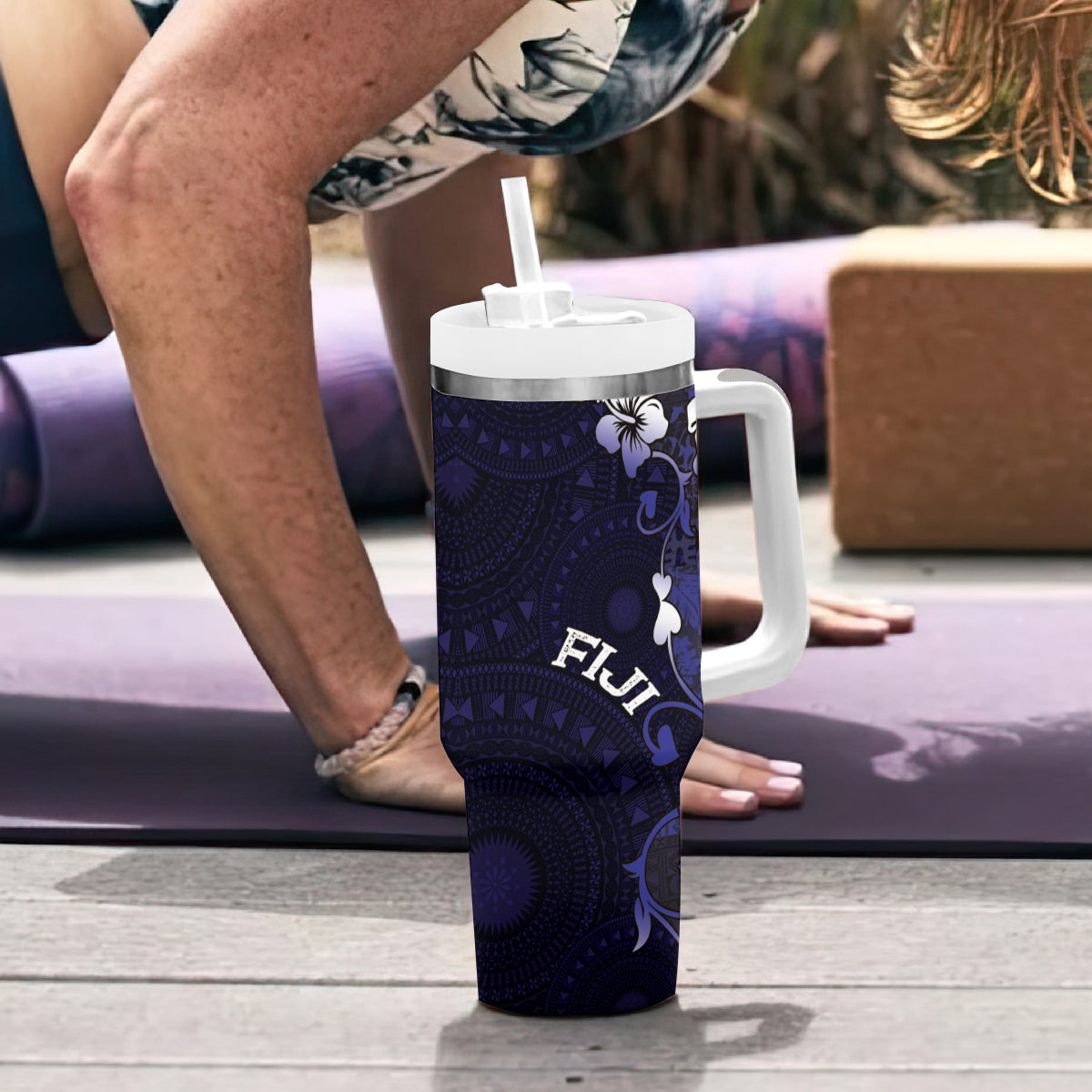 Fiji Masi Tumbler With Handle Fijian Hibiscus Tapa Navy Blue Version LT01 - Polynesian Pride