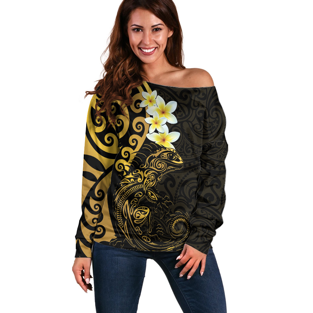 New Zealand Tuatara Plumeria Off Shoulder Sweater Maori Gold Koru Tribal Tattoo LT01 Women Gold - Polynesian Pride