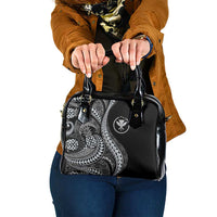 Hawaii Pineapple Gray Scale Tribal Pattern Shoulder Handbag LT01 One Size Black - Polynesian Pride