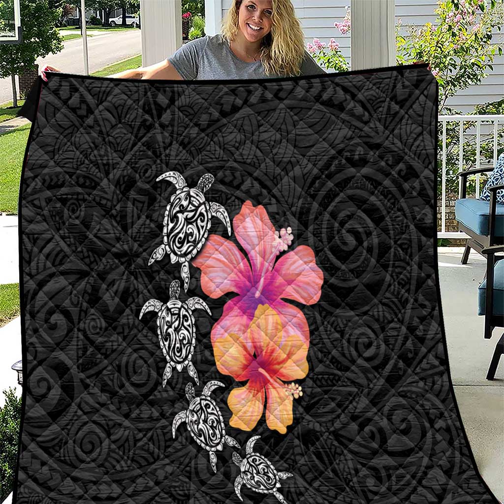 Hawaiian Hibiscus Turtle Tribal Polynesian Pattern Quilt Black Color