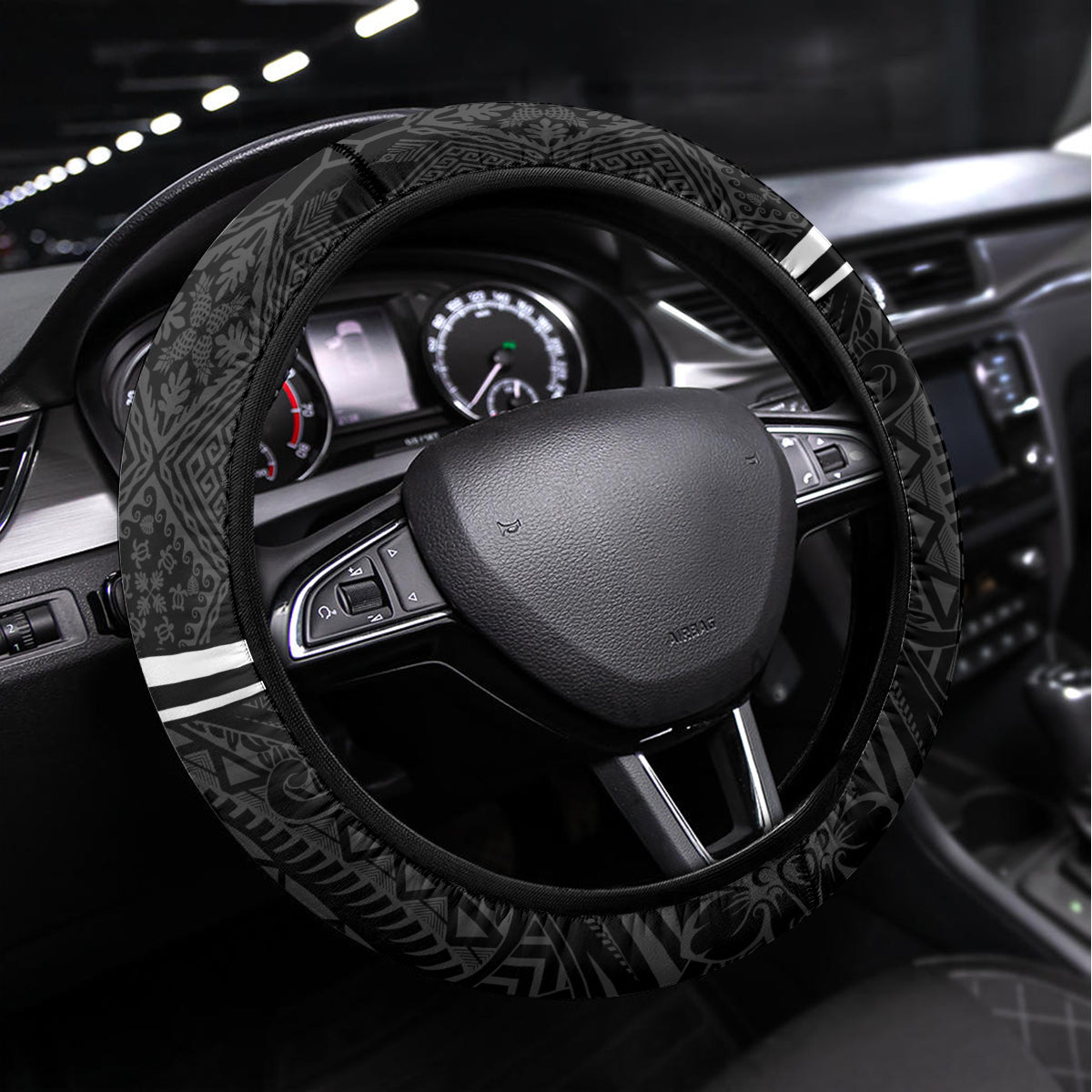 Hawaii Warrior Steering Wheel Cover Kakau Quilt Pattern LT03 Universal Fit Black - Polynesian Pride