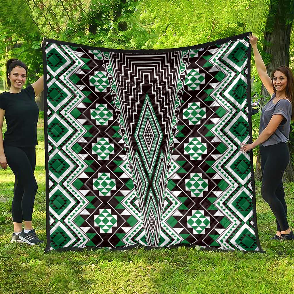 Green Aotearoa Tukutuku and Poutama Motif Quilt LT03 - Polynesian Pride