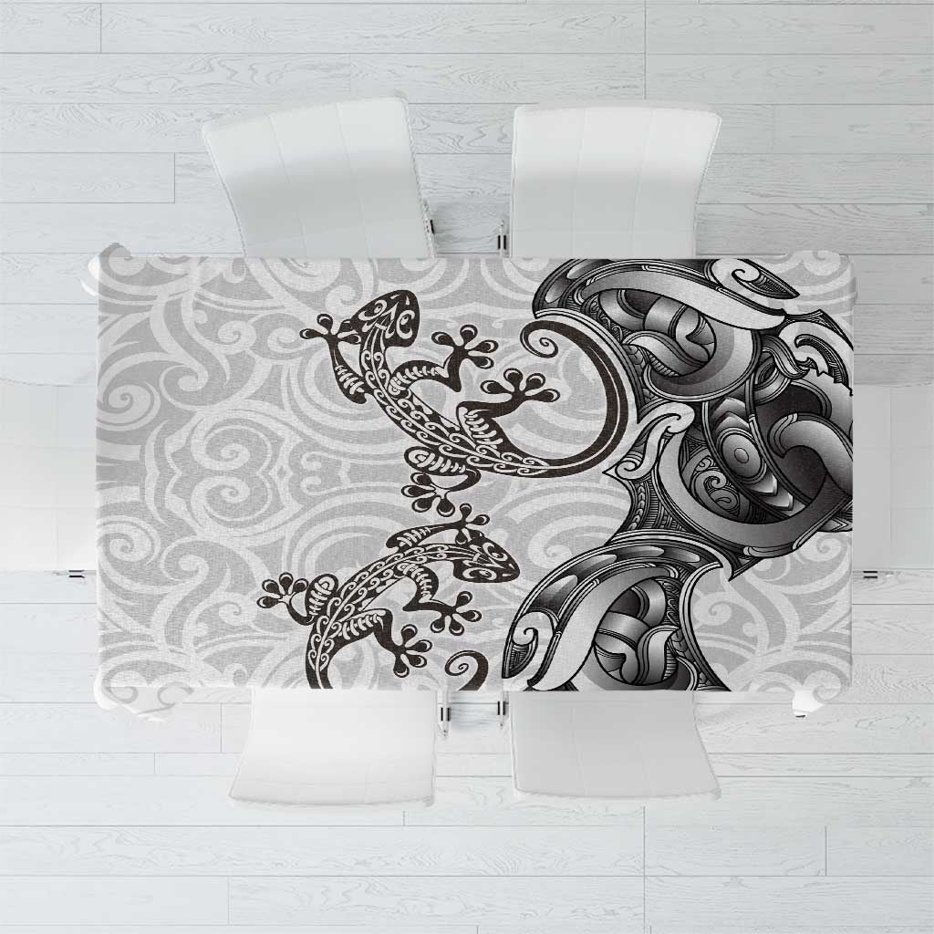 New Zealand Gecko Maori Art Tattoo Tablecloth White Color