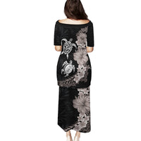 Hawaiian Flower and Tribal Turtle Puletasi Grayscale Mode LT03 - Polynesian Pride