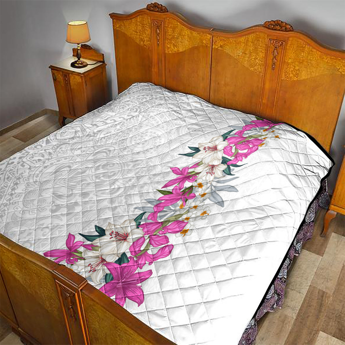 Hawaii Tropical Leaves and Flowers Quilt Tribal Polynesian Pattern White Style LT03 - Polynesian Pride