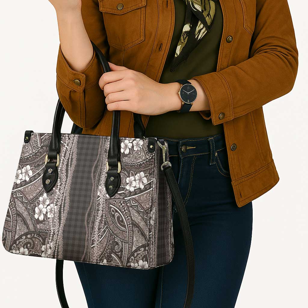 Hawaiian Art Flower Tribal with Lei Leather Bag Palaka Pattern Grayscale LT03 - Polynesian Pride