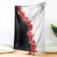Hawaii Red Hibiscus Flowers Blanket Polynesian Pattern With Half Black White Version LT03 - Polynesian Pride