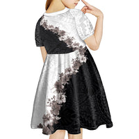 Hawaii Grayscale Hibiscus Flowers Kid Short Sleeve Dress Polynesian Pattern With Half Black White Version LT03 - Polynesian Pride