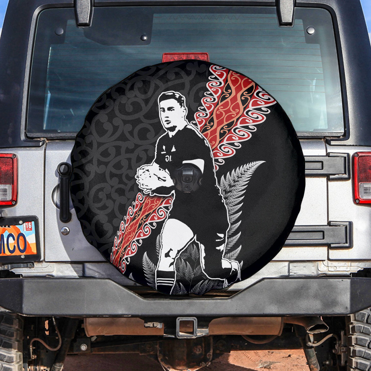 New Zealand Maori Rugby Player Spare Tire Cover Maori and Silver Fern Half Style LT03 Black - Polynesian Pride