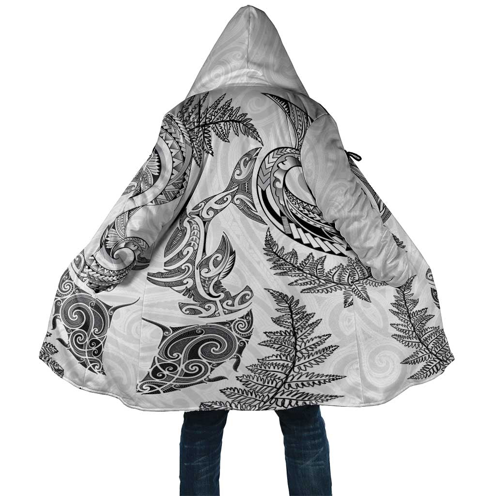 New Zealand Sea Animals with Maori Tribal Tattoo Cloak Shark Manta Ray with Silver Fern White LT03 Unisex White - Polynesian Pride