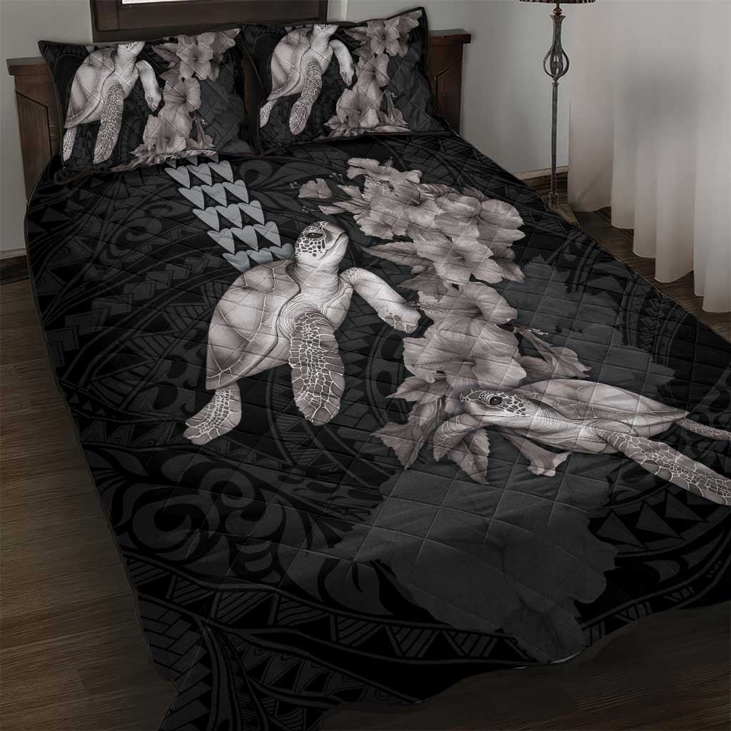 Hawaiian Turtle Love Couple Quilt Bed Set - Sweet Hibiscus and Kakau Pattern Grayscale Color LT03 Black - Polynesian Pride