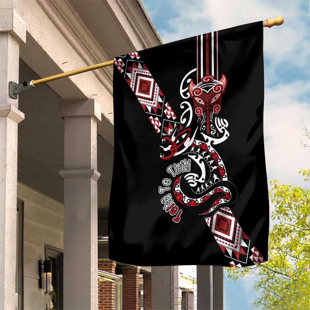 Aotearoa Toitu Te Tiriti-Honour the Treaty Garden Flag Maori Taniwha Haka with Taniko and Tukutuku LT03 House Flag Black - Polynesian Pride