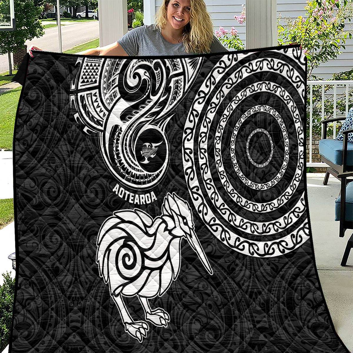 New Zealand Quilt Stylized Kiwi Bird Tattoo Mix Koru Circle and Maori Ethnic Vibe LT03 Black - Polynesian Pride