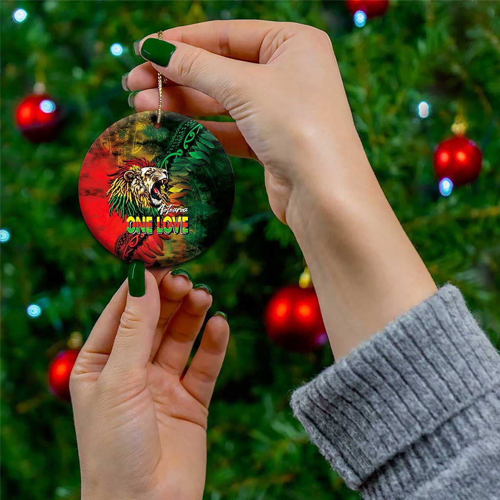 Aotearoa One Love Ceramic Ornament Reggae Lion with Kakahu Huruhuru LT03 - Polynesian Pride