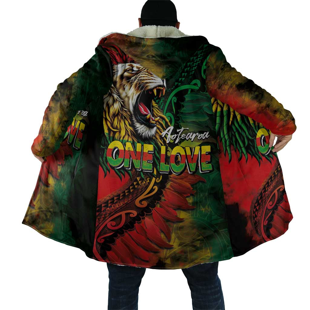 Aotearoa One Love Cloak Reggae Lion with Kakahu Huruhuru LT03 - Polynesian Pride