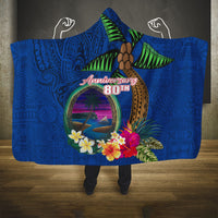 Guam Liberation Day 80th Anniversary Hooded Blanket Palm Tree and Seal Artwork Hibiscus Polynesian Pattern LT03 One Size Blue - Polynesian Pride