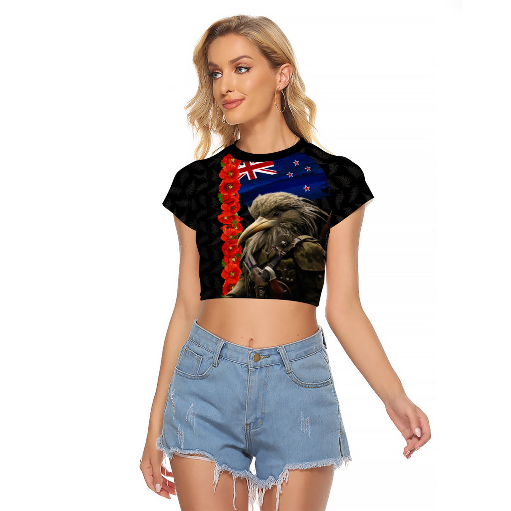 New Zealand Kiwi Soldier ANZAC Raglan Cropped T Shirt Red Poppy Flower and Silver Fern Pattern LT03 Female Black - Polynesian Pride