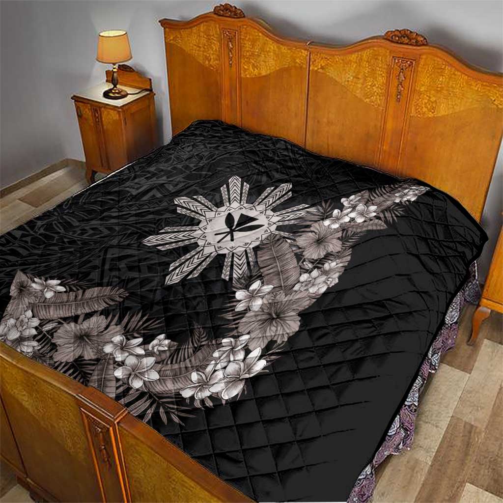 Tropical Hawaii and Philippines Quilt Kanaka Maoli and Sun Badge Batok Tattoo Grayscale LT03 - Polynesian Pride
