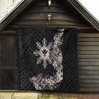 Tropical Hawaii and Philippines Quilt Kanaka Maoli and Sun Badge Batok Tattoo Grayscale LT03 - Polynesian Pride