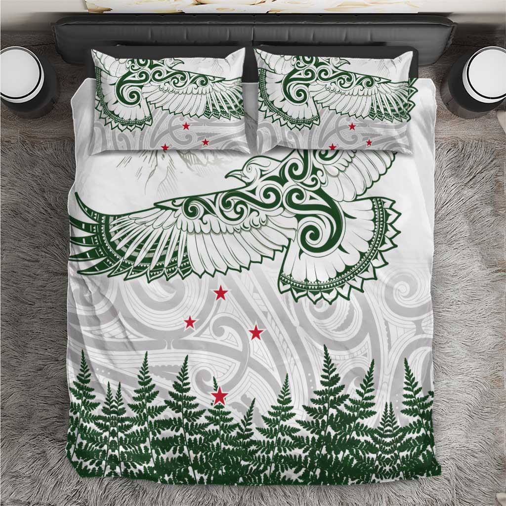 New Zealand Kea Bird Bedding Set Maori Tattoo and Silver Fern Green Color