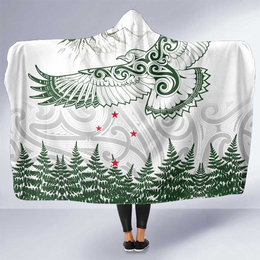 New Zealand Kea Bird Hooded Blanket Maori Tattoo and Silver Fern Green Color