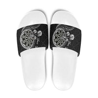 Personalised Niue Darts Masters Slide Sandals Tribal Hiapo Dartboard LT03 Black - Polynesian Pride