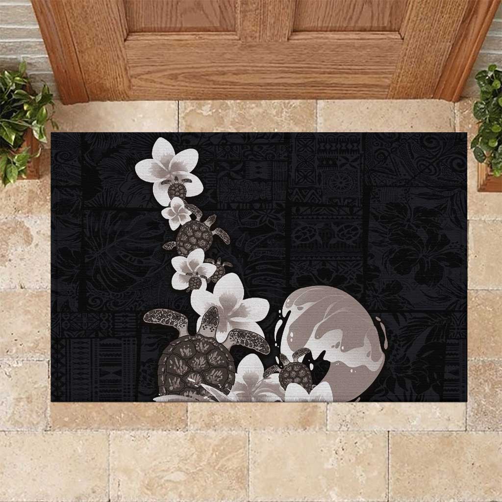 Hawaiian Plumeria and Turtle Rubber Doormat with Polynesian Tribal Art Pattern Grayscale Color LT03 Black - Polynesian Pride