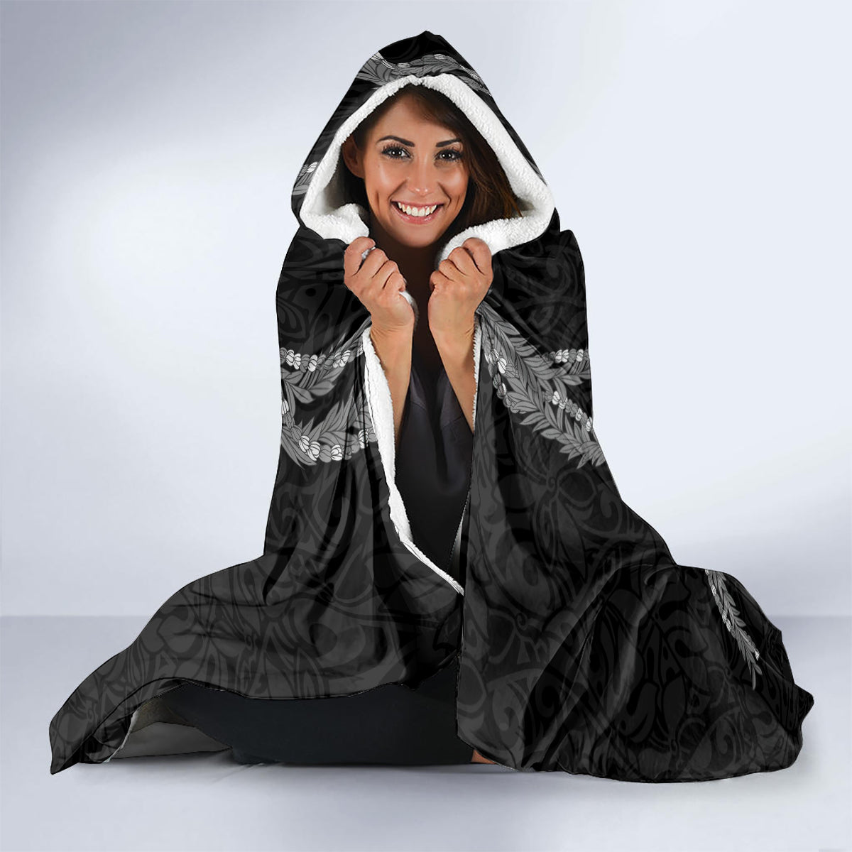 Hawaii Maile Lei Hooded Blanket Aloha Grayscale Color LT03 - Polynesian Pride