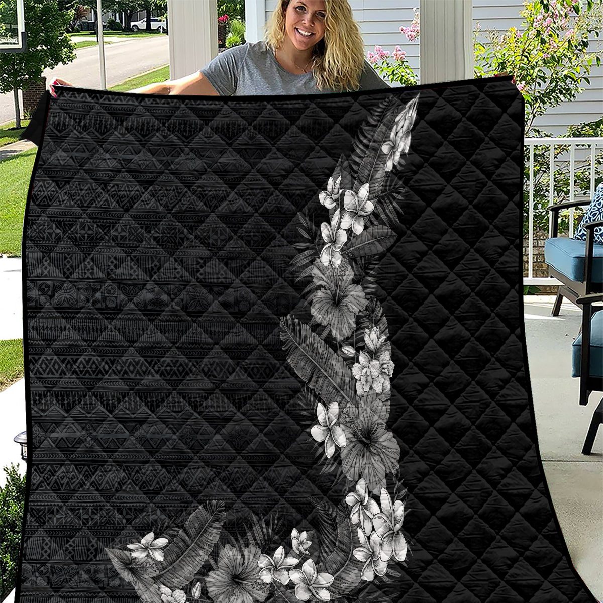 Hawaii Tropical Flowers and Leaves Quilt Tapa Pattern Grayscale Mode