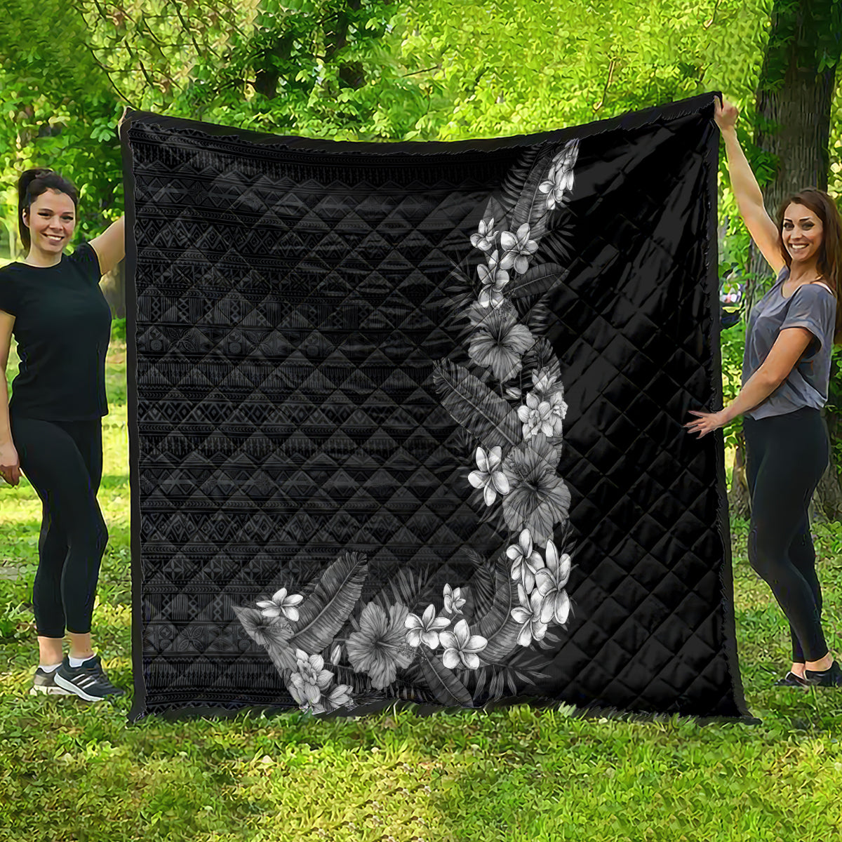 Hawaii Tropical Flowers and Leaves Quilt Tapa Pattern Grayscale Mode LT03 - Polynesian Pride