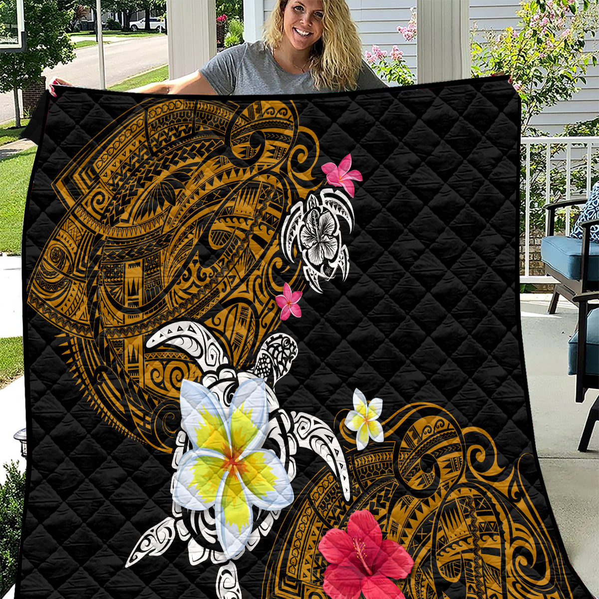 Hawaii Turtle and Tropical Flower Quilt Polynesian Pattern