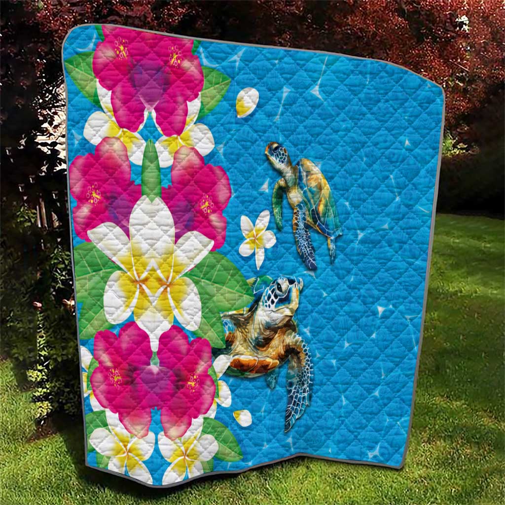 Hawaiian Tropical Flower and Honu Under Blue Water Quilt LT03 - Polynesian Pride