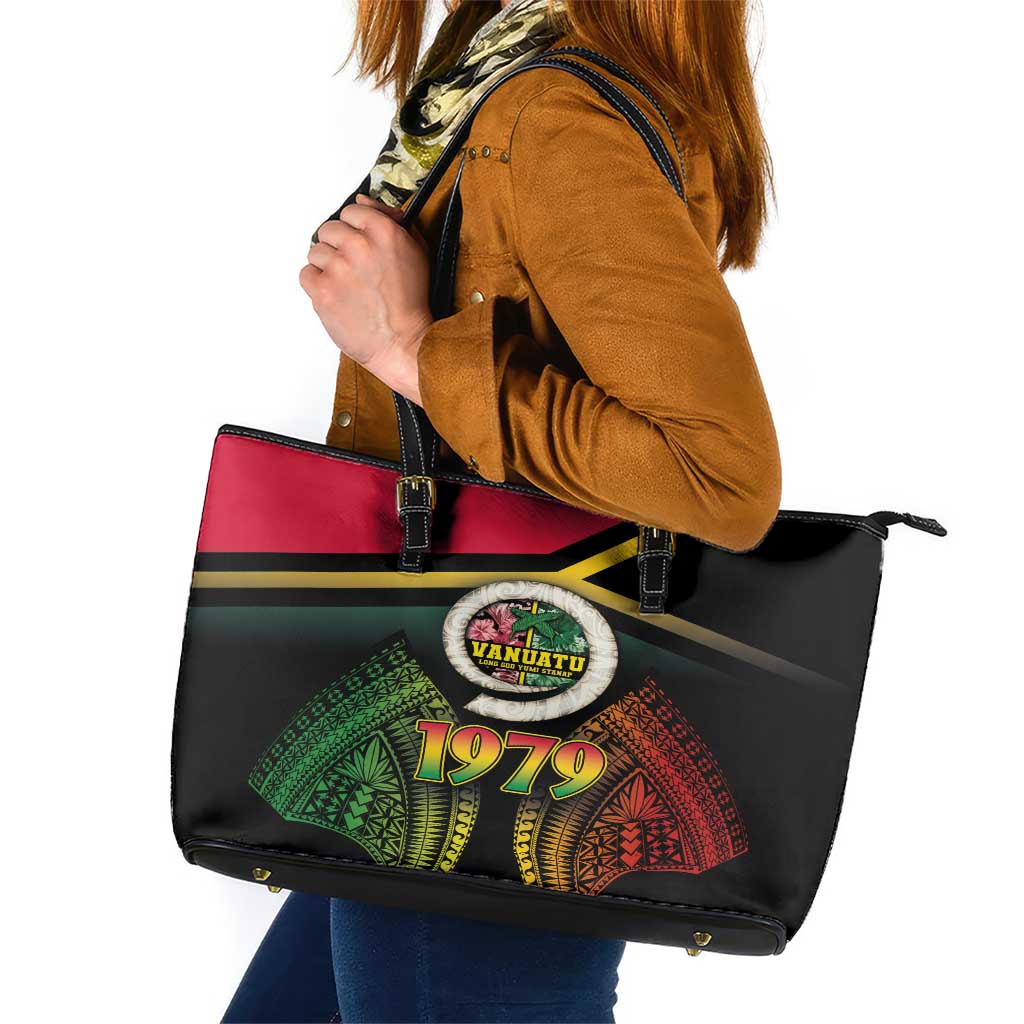 Vanuatu Constitution Day Leather Tote Bag Polynesian Tattoo and Pig Tusk Since 1979 LT03 Black - Polynesian Pride