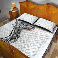 Hawaiian Tribal Tattoo and Plumeria Quilt Bed Set Polynesian Pattern White Color