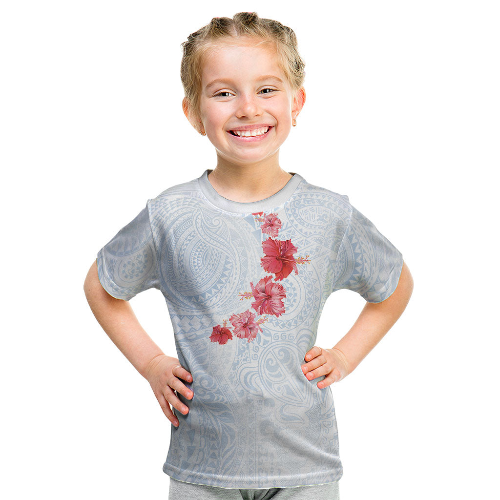 Hawaiian Tribal Tattoo and Hibiscus Kid T Shirt Polynesian Pattern Airy White Blue Cloud LT03 White - Polynesian Pride