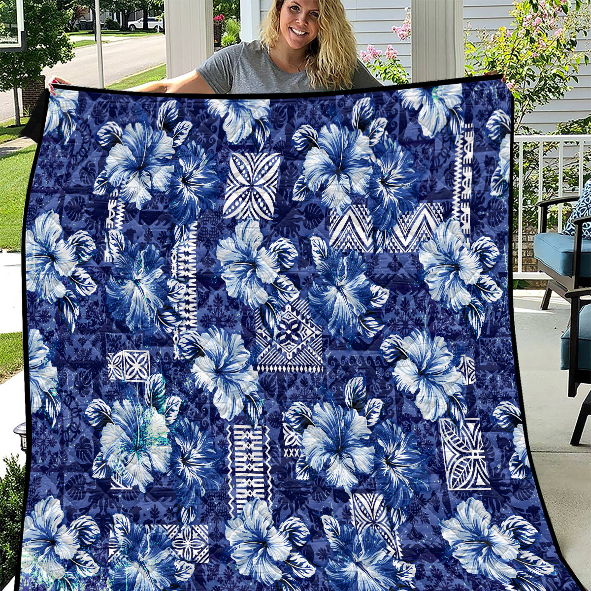 Hawaiian Quilt Pattern Quilt Hibiscus and Tribal Element Vintage Blue Vibe LT03 Blue - Polynesian Pride