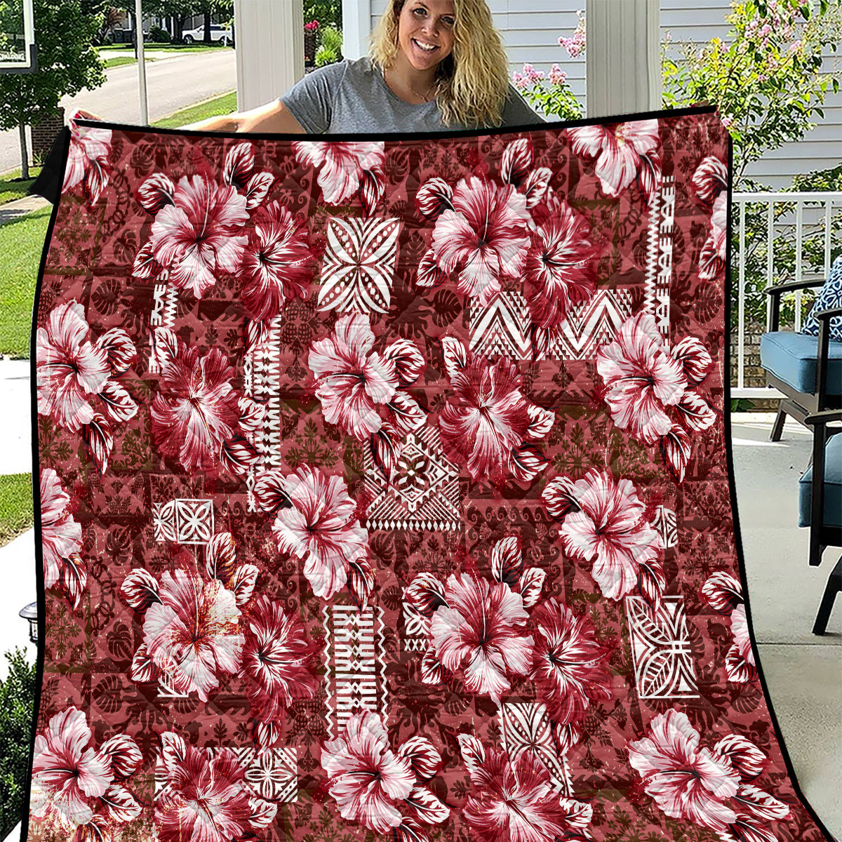 Hawaiian Quilt Pattern Quilt Hibiscus and Tribal Element Vintage Red Vibe LT03 Red - Polynesian Pride