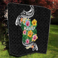 Hawaii Aloha Tropical Leaves and Flower Quilt with Polynesian Art Tattoo Black Color LT03 - Polynesian Pride