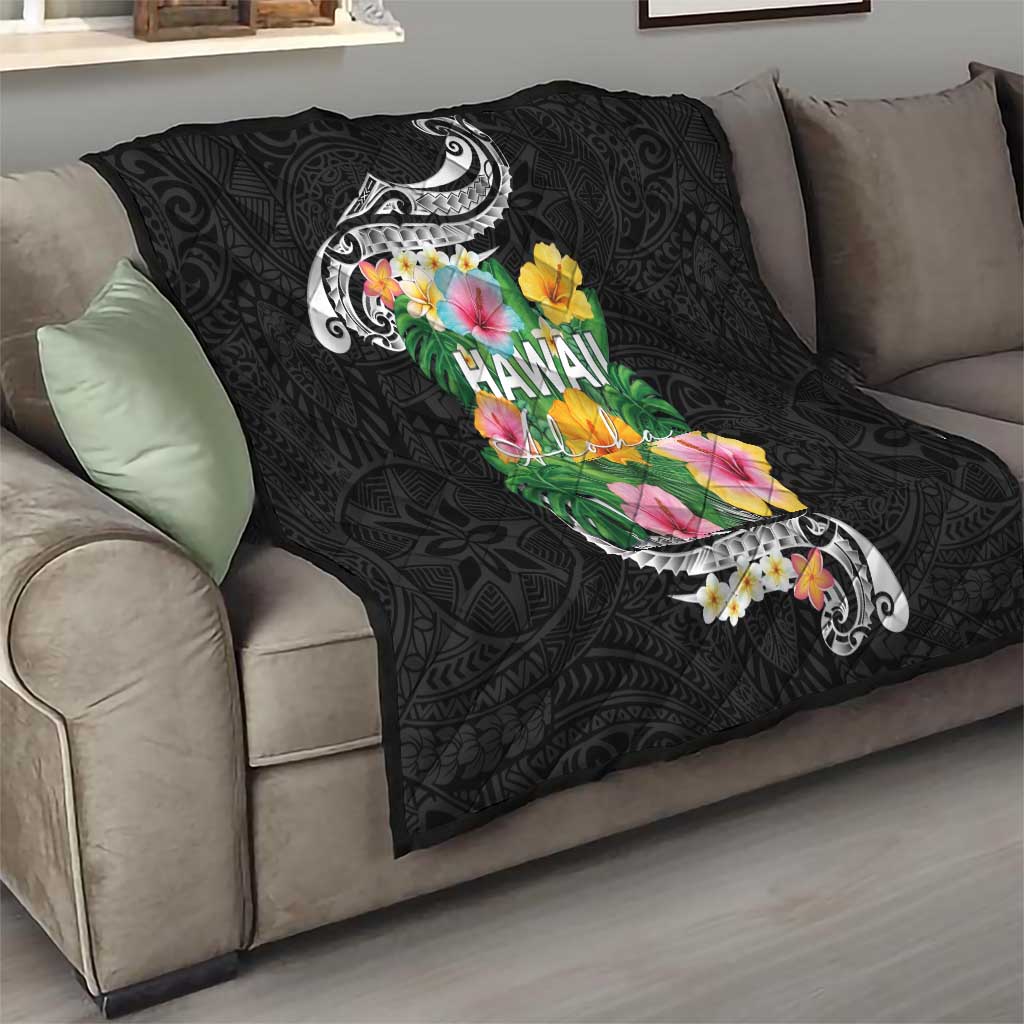 Hawaii Aloha Tropical Leaves and Flower Quilt with Polynesian Art Tattoo Black Color LT03 - Polynesian Pride
