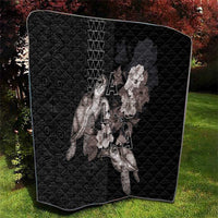 Hawaii Aloha Turtle Hibiscus and Leaves Quilt with Polynesian and Kakau Tattoos Black Color LT03 - Polynesian Pride