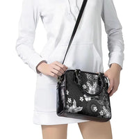 Hawaii Tapa Pattern With Black Hibiscus Shoulder Handbag LT05 - Polynesian Pride