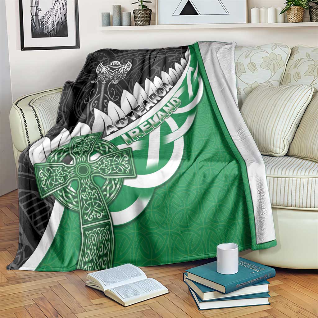 New Zealand And Ireland Rugby Blanket Silver Fern With Celtic Cross LT05 Green - Polynesian Pride