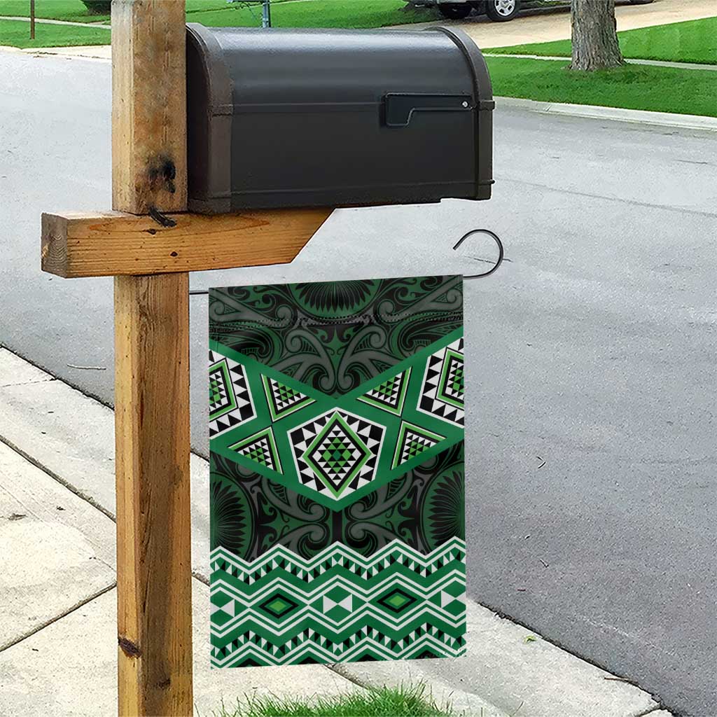 New Zealand Aotearoa Garden Flag Green Taniko Art Maori Pattern LT05 - Polynesian Pride